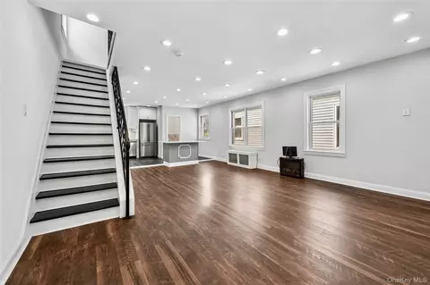 Living - 1631 Paulding Ave, New York, NY 10462 photo 1 of 7