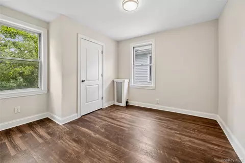 Bedroom - 1631 Paulding Ave, New York, NY 10462 photo 1 of 1