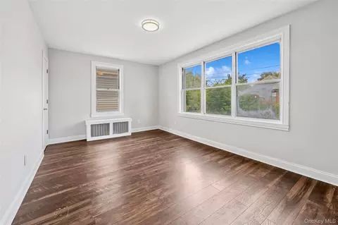 Living - 1631 Paulding Ave, New York, NY 10462 photo 7 of 7