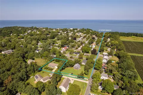 435 Sound Rd, Greenport, NY 11944