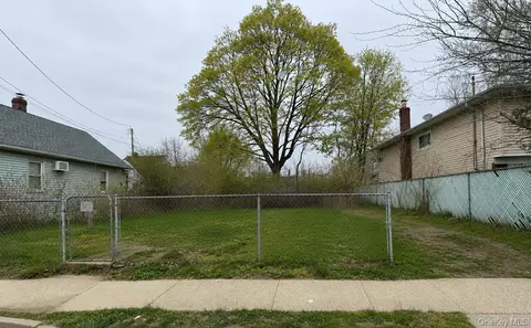 45 Sycamore Ave, Hempstead, NY 11550