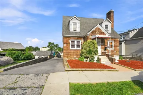 786 Mile Square Rd, Yonkers, NY 10704