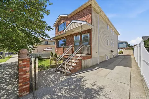 145-26 222nd St, Springfield Gardens, NY 11413