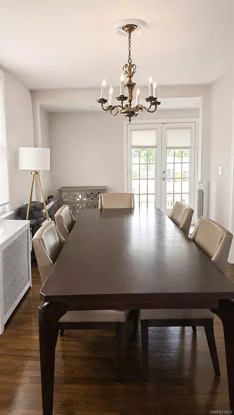 Dining - 485 5th Ave, Cedarhurst, NY 11516 photo 1 of 2