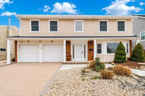 29 Donna Ln, Lido Beach, NY 11561