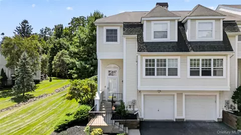 115 Delafield Ln, Newburgh, NY 12550