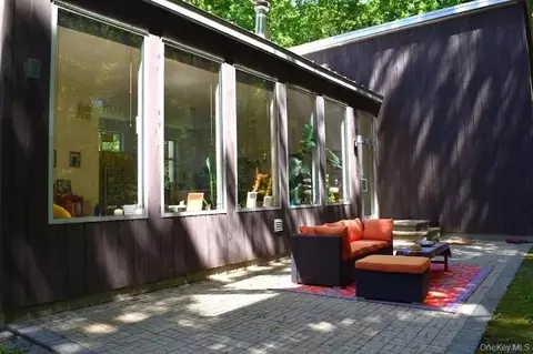 Exterior - 30 Old East Rd, Wallkill, NY 12589 photo 4 of 13