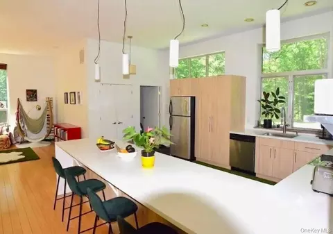 Kitchen - 30 Old East Rd, Wallkill, NY 12589 photo 4 of 4