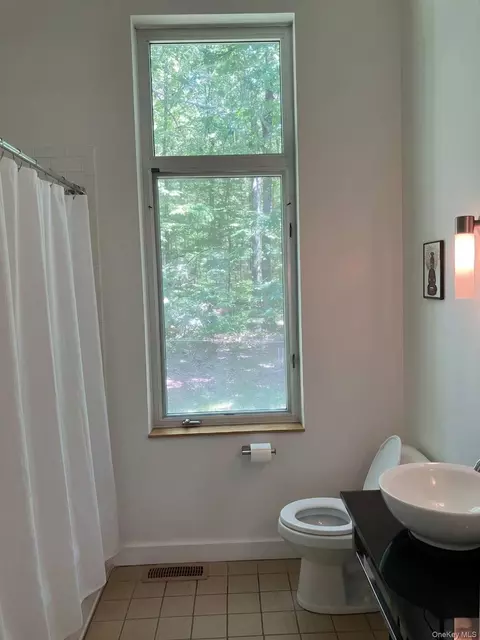 Bath - 30 Old East Rd, Wallkill, NY 12589 photo 2 of 2