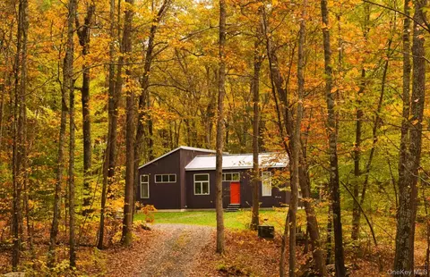 Exterior - 30 Old East Rd, Wallkill, NY 12589 photo 9 of 13