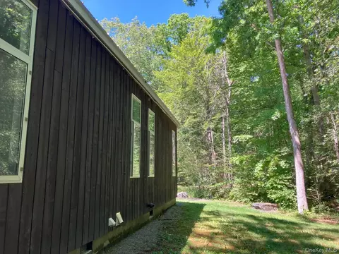 Exterior - 30 Old East Rd, Wallkill, NY 12589 photo 11 of 13