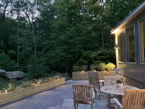 Exterior - 32 Old East Rd, Wallkill, NY 12589 photo 7 of 8