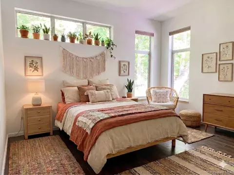 Bedroom - 32 Old East Rd, Wallkill, NY 12589 photo 2 of 7