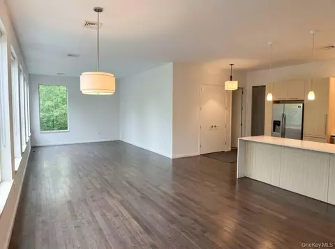 Living - 32 Old East Rd, Wallkill, NY 12589 photo 2 of 5