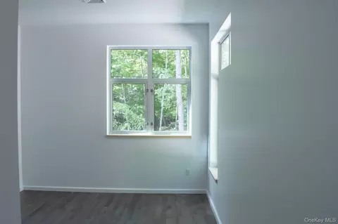 Bedroom - 32 Old East Rd, Wallkill, NY 12589 photo 7 of 7