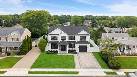 1301 Lakeside Dr, Wantagh, NY 11793