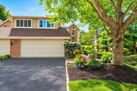 23 Willow Ridge Dr, Smithtown, NY 11787