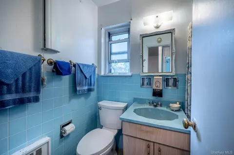 Bath - 4 Charter Cir #4, Ossining, NY 10562 photo 1 of 1