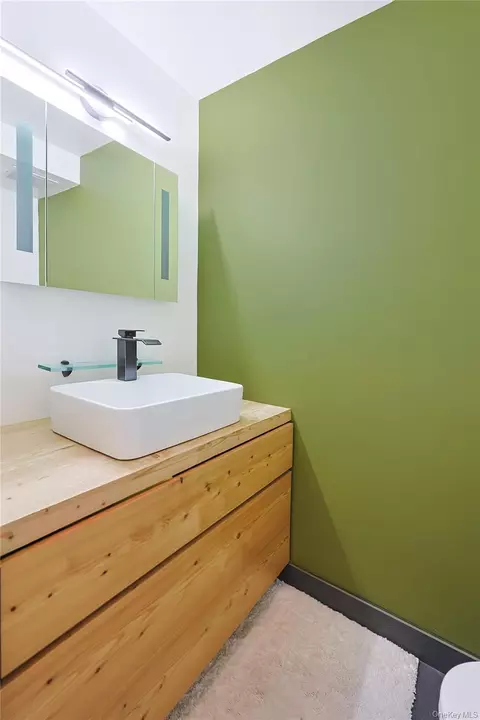 Bath - 13604 Cherry Ave #4E, Flushing, NY 11355 photo 3 of 4