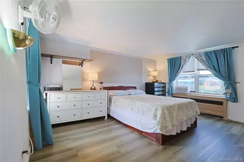 Bedroom - 13604 Cherry Ave #4E, Flushing, NY 11355 photo 1 of 4