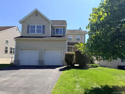 8 Jaques Dr, Washingtonville, NY 10992