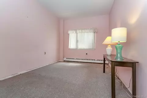 Bedroom - 1 Lakeview Dr #LL5, Peekskill, NY 10566 photo 1 of 2