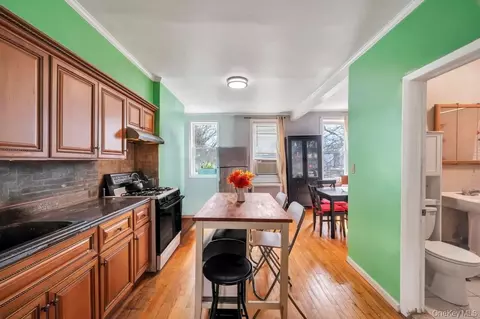 6144 Eliot Ave, New York, NY 11379