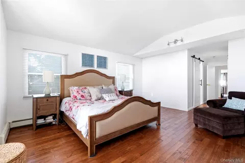 Bedroom - 205 Stuart Rd, Valley Stream, NY 11581 photo 1 of 4