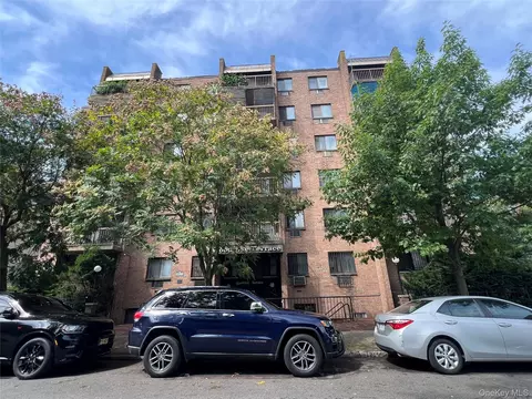 3808 147th St #6E, New York, NY 11354