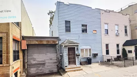 62-79 60th St, New York, NY 11385