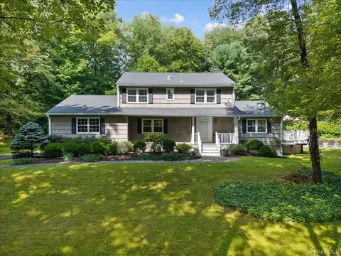 149 Brook Farm Rd E, Pound Ridge, NY 10576
