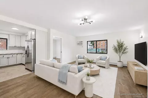 14726 Roosevelt Ave #1C, New York, NY 11354