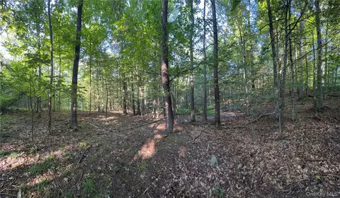 Hidden Court, Woodstock, NY 12457