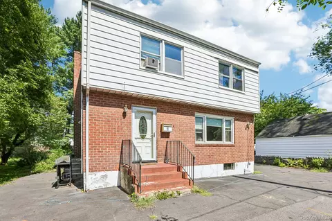 12 Bryn Mawr Pkwy, Yonkers, NY 10701