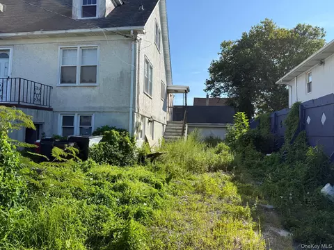 524 Bayview Ave, Cedarhurst, NY 11516