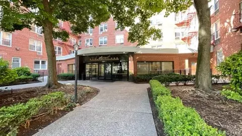 63-11 Queens Blvd #E17, New York, NY 11377