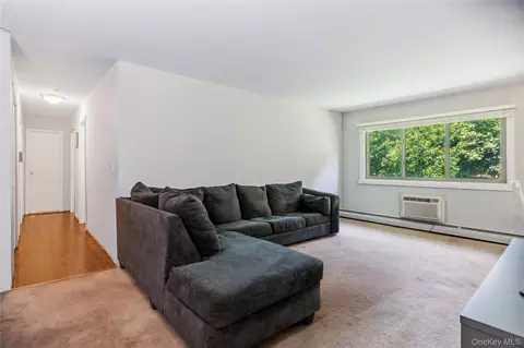 Living - 2453 Union #20B, Islip, NY 11751 photo 3 of 3