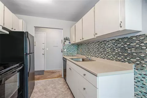 Kitchen - 2453 Union #20B, Islip, NY 11751 photo 1 of 2