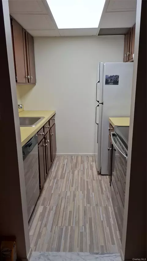 Kitchen - 150 Overlook Ave #5E, Peekskill, NY 10566 photo 1 of 1