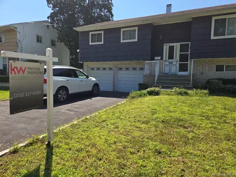769 Iris Pl, West Hempstead, NY 11552