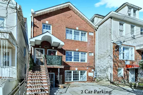 641 E 230th St, New York, NY 10466