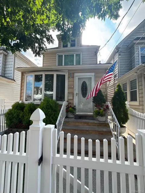 13306 96th St, New York, NY 11417