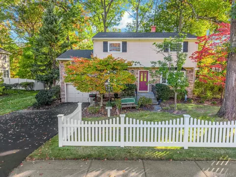 101 Shetland Dr, Clarkstown, NY 10956