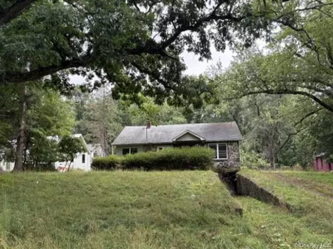 3426 State Route 97, Highland, NY 12719