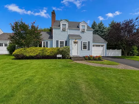 2 Ruth Pl, Glen Head, NY 11545
