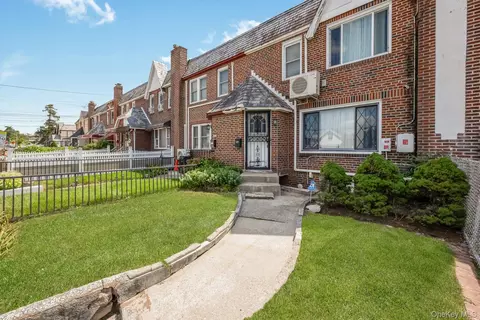 200-06 115th Ave, New York, NY 11412