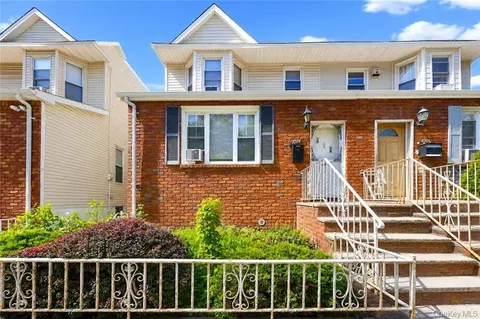 Exterior - 1024 68th St, Brooklyn, NY 11219 photo 2 of 3