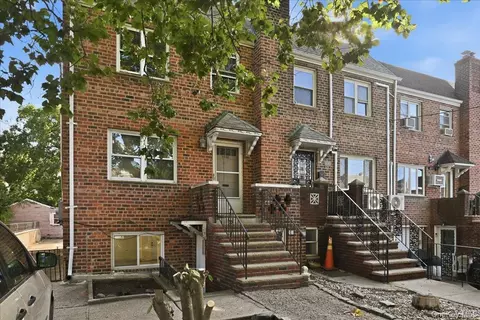 6043 69th Pl, New York, NY 11378