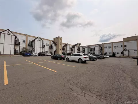 39 Church St #14, Port Jervis, NY 12771