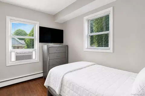 Bedroom - 22 Shine Pl, Valley Stream, NY 11581 photo 1 of 3